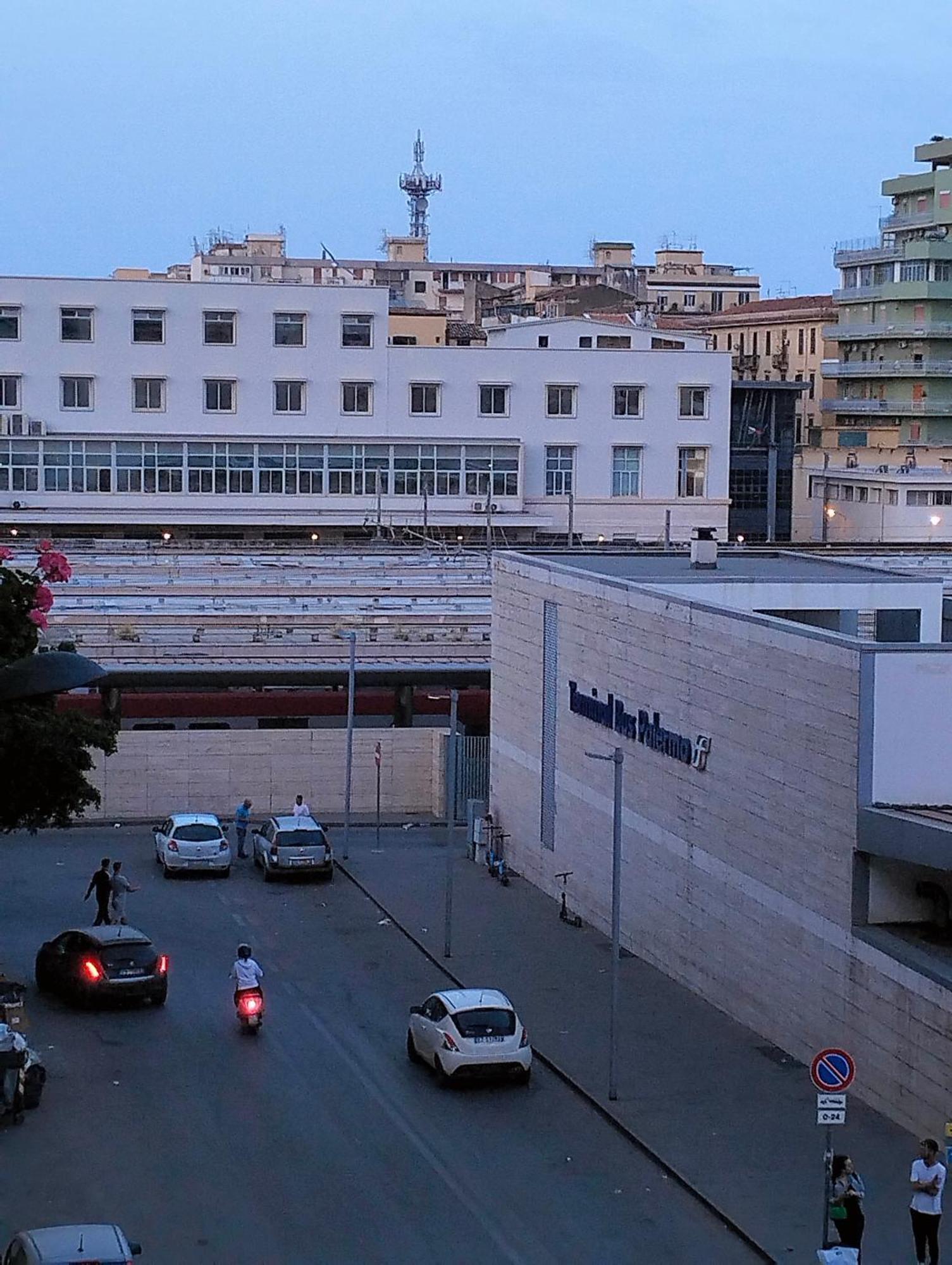 Stazione Di Palermo Affitti Lejlighed Eksteriør billede